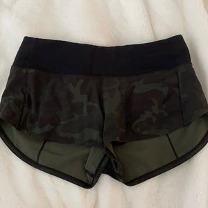Lululemon speed up short size 4